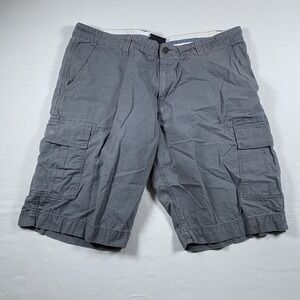FOOTLOCKER GRAY CARGO SHORT CASUAL SUMMER SPRING AND FALL WEAR 40
